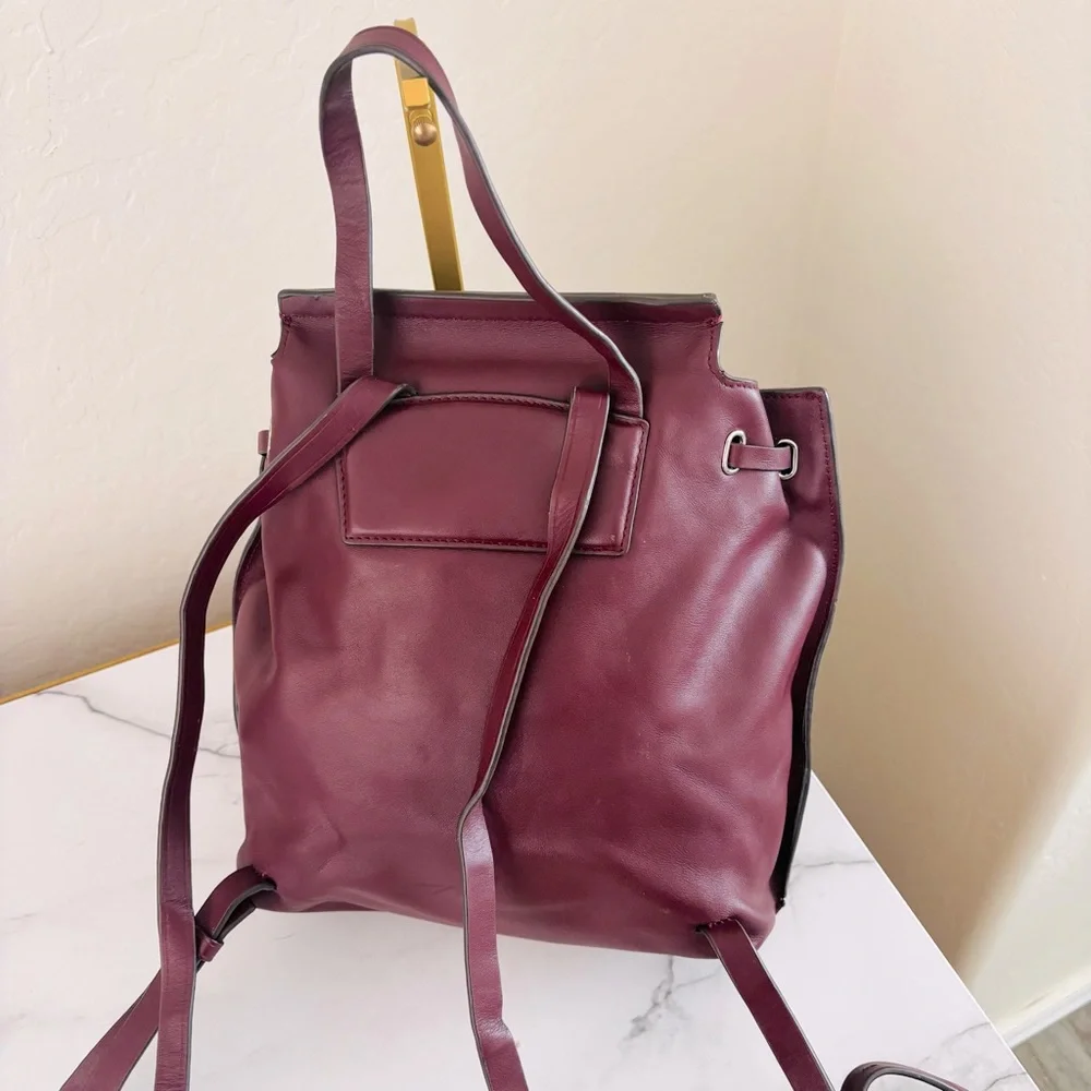 Marc Jacobs New York‎ Zip Burgundy Leather Backpack Women’s EUC Marc Jacobs New York Zip Burgundy/Bordeaux Leather Backpack  main image 4